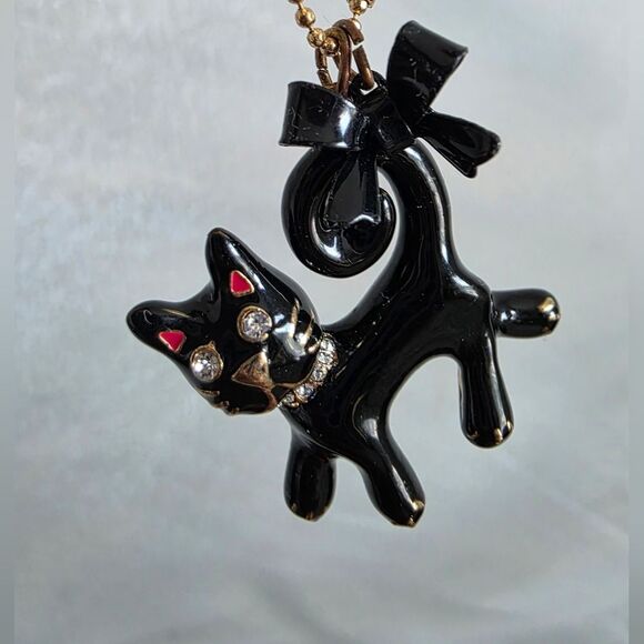 Betsey Johnson Black Cat Pendant Antique Gold Tone Necklace Rhinestone Rare 19' - Picture 4 of 12